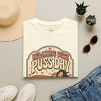Relaxing With Puss Day T-Shirt Vintage Design