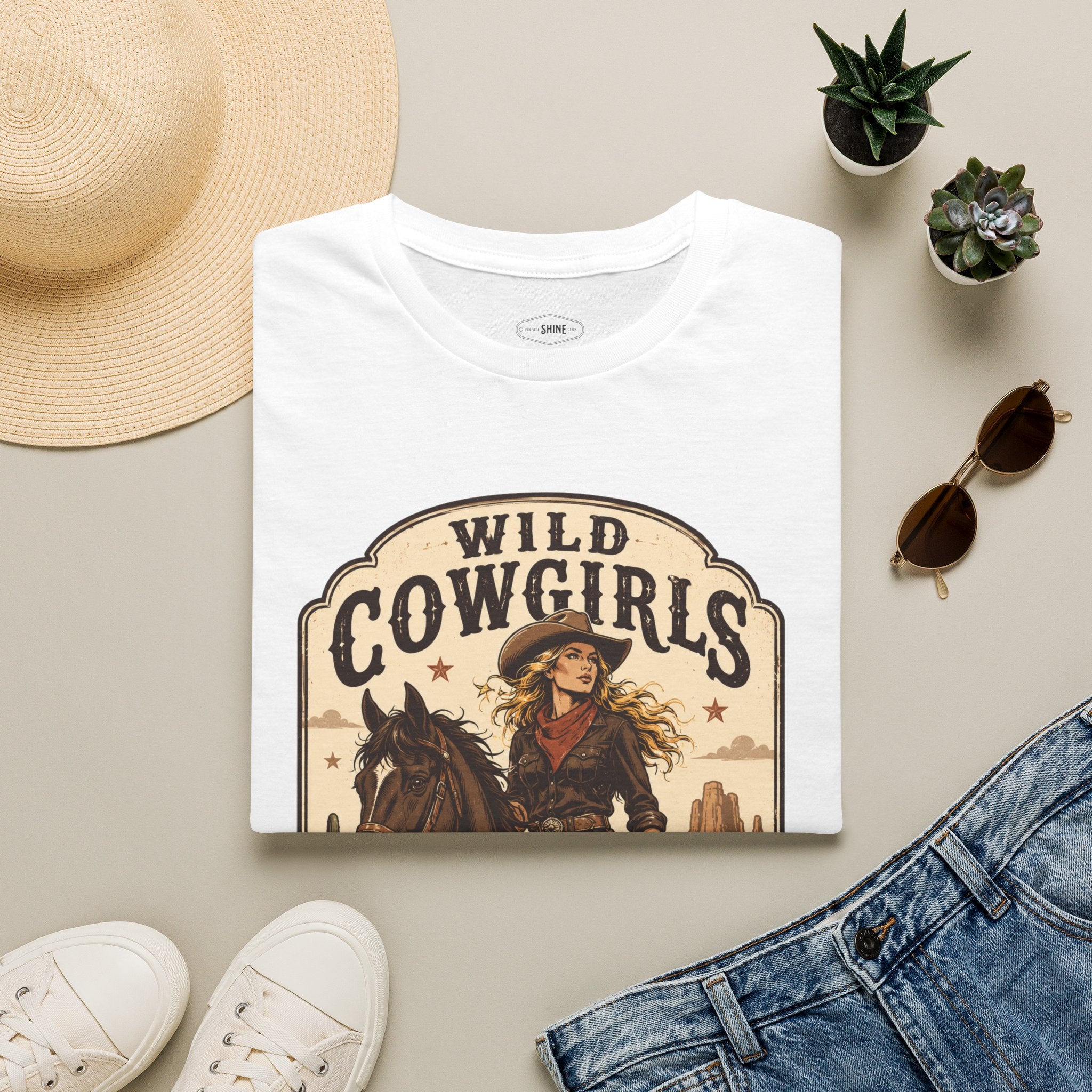 Wild Cowgirls Can't Be Broken T-Shirt Vintage Design