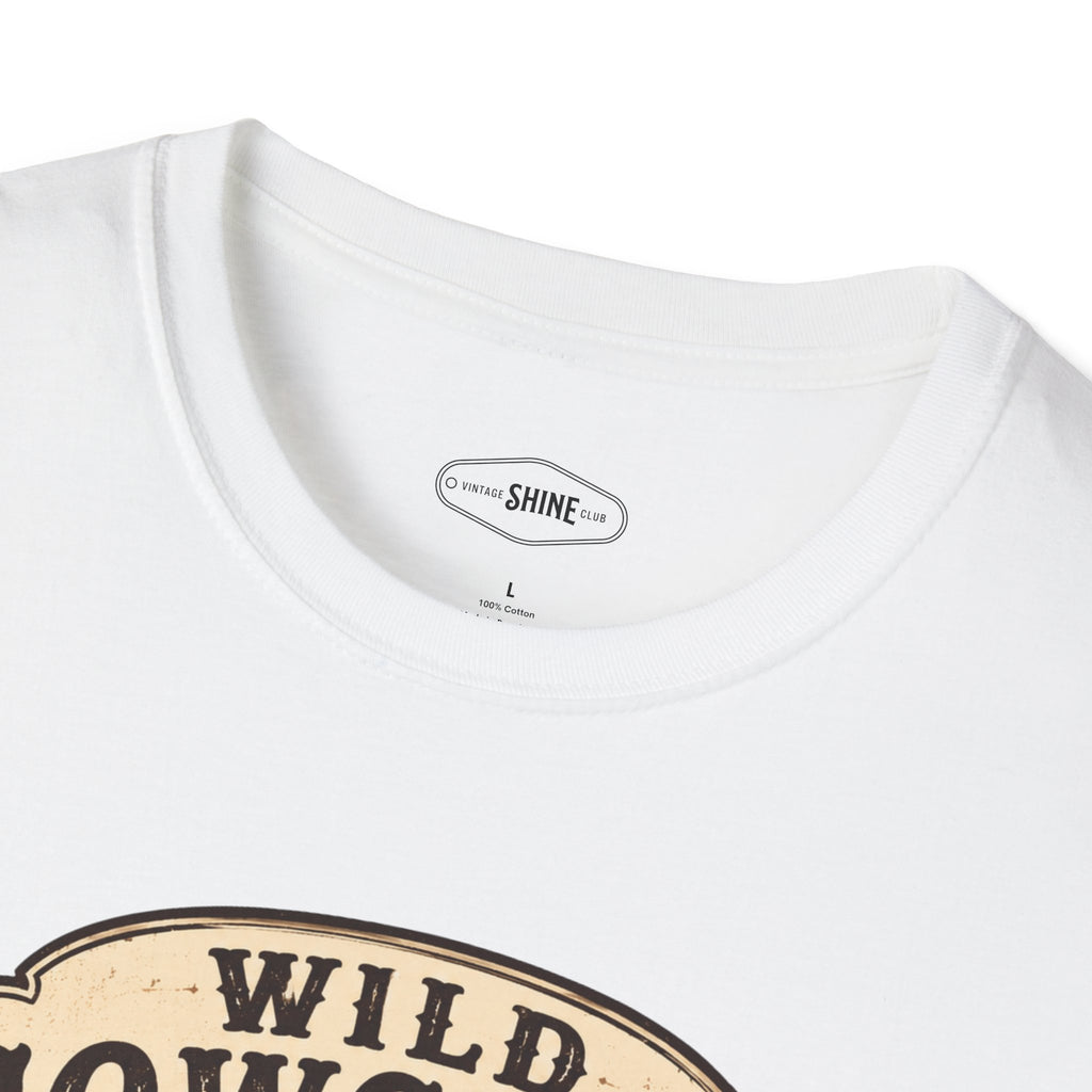 Wild Cowgirls Can't Be Broken T-Shirt Vintage Design