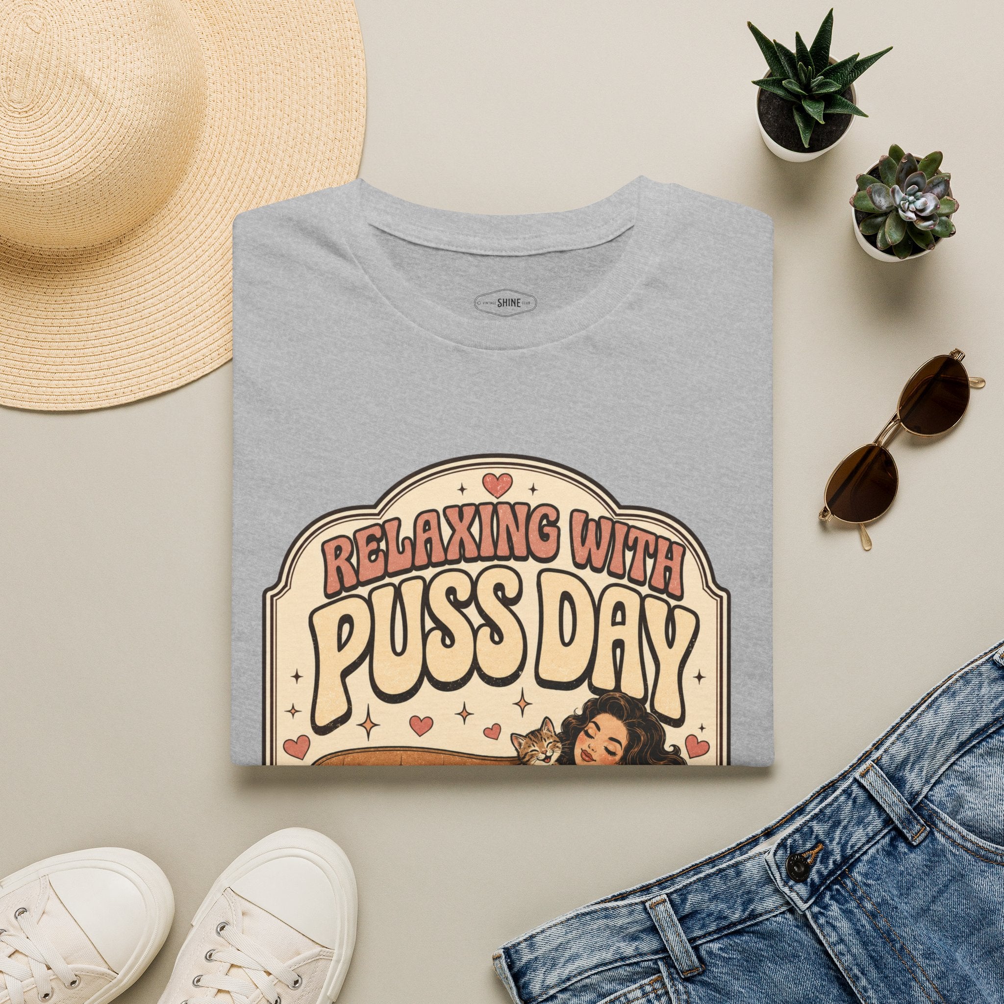 Relaxing With Puss Day T-Shirt Vintage Design