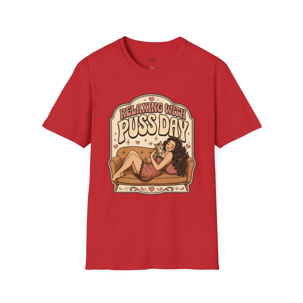 Relaxing With Puss Day T-Shirt Vintage Design