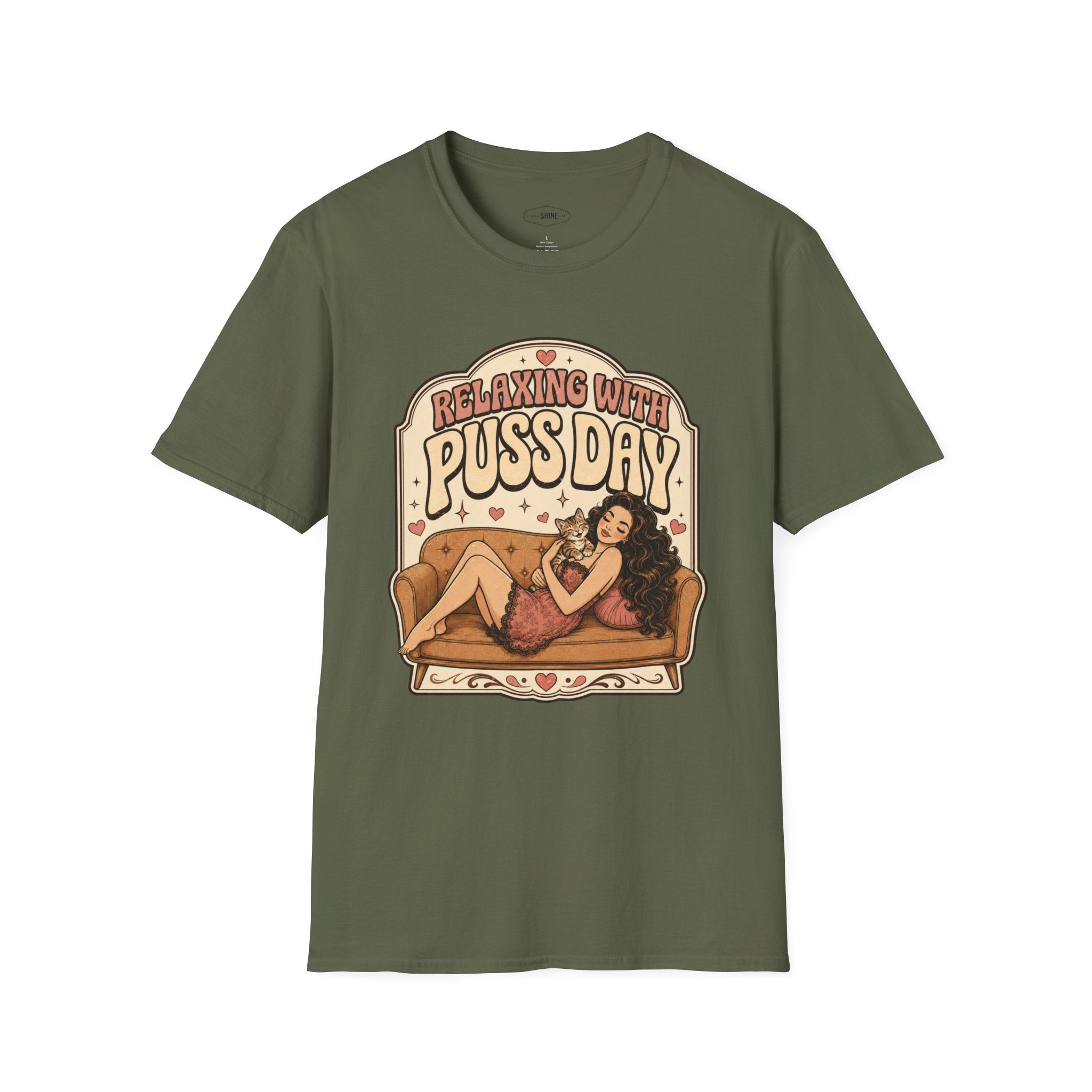 Relaxing With Puss Day T-Shirt Vintage Design